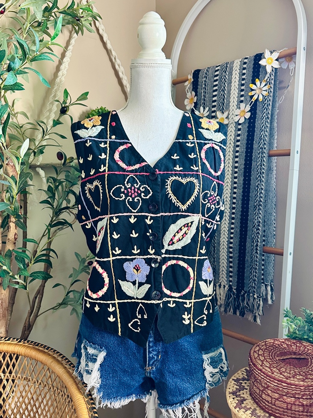 Vintage Style New York Embroidered Floral  Waistcoat Vest L Boho Cottagecore